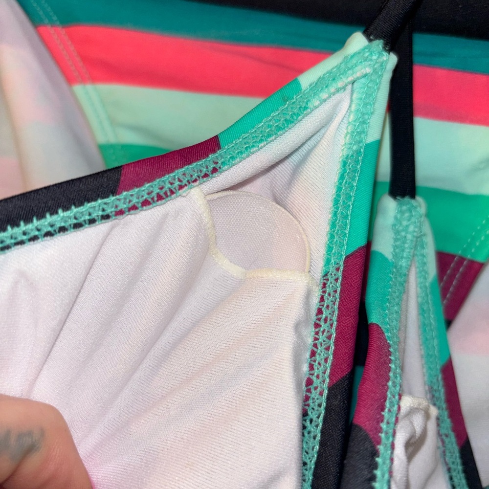 Tropical Hibiscus Striped Bikini - Picture 4 of 6
